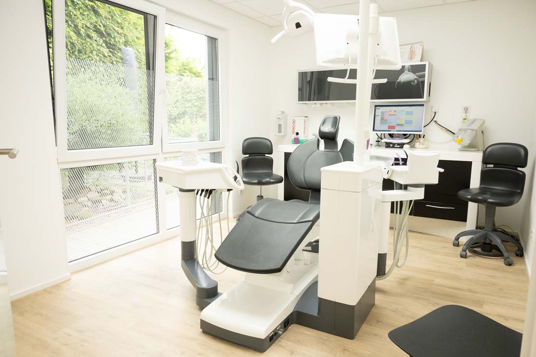 Zahnarzt Neuss Holzheim - Jonek / Gensior - Behandlungszimmer